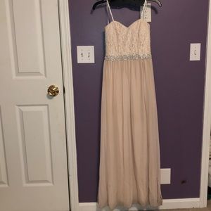 Beautiful cream prom dress